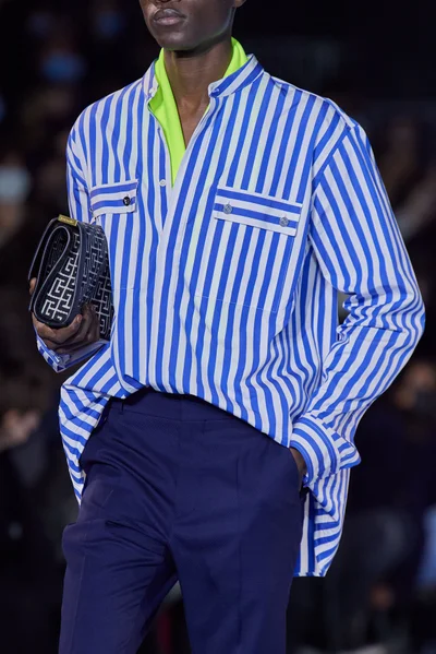 Look 48